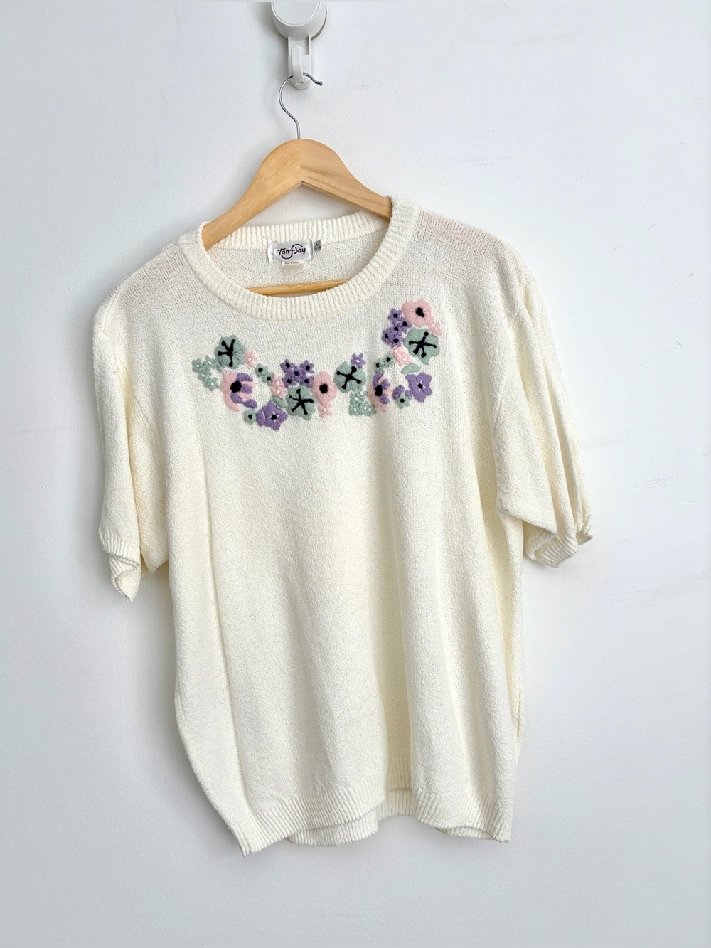 Vintage TanJay Floral Embroidered Cottagecore Knit Top - Size L - Picture 2 of 5